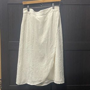 Ann Taylor White Jacquard Skirt